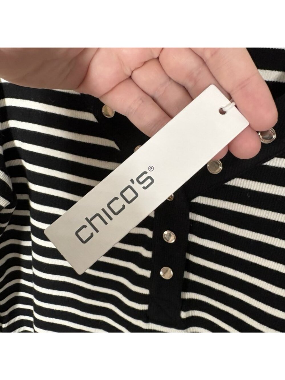 Chicos Sz 1 US M Black White 3/4 Sleeve Zenergy Ribbed Striped Henley Tee NWT - Picture 9 of 12